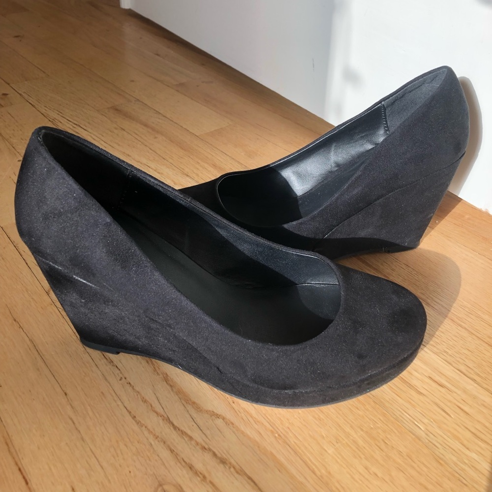 Classic Black Suede Wedges - Apt. 9